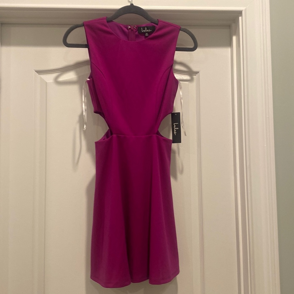 NWT lulus side cut out dress